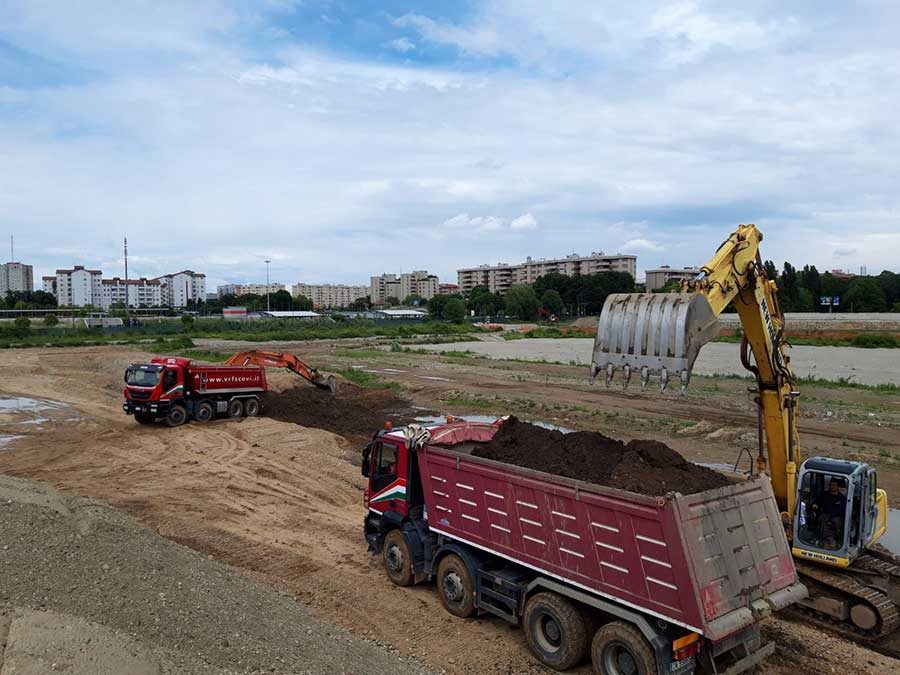 LAVORO DI BONIFICA